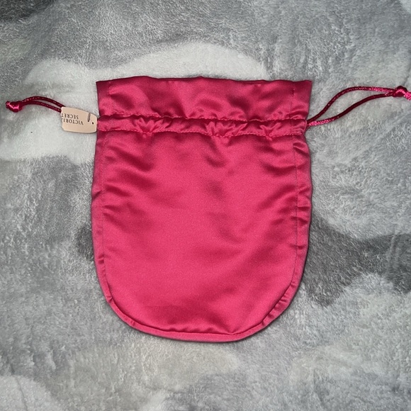 🎅🏼🤍❤️VS PINK Santa Baby Satchel Bag NWT 🎅🏼🤍❤️ - Picture 4 of 8